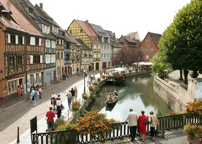 Au Buisson De Roses Apartment *