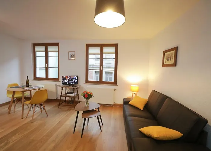 Au Buisson De Roses *